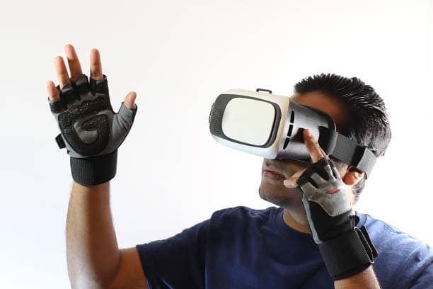 Revolutionizing Entertainment and Social Media: The Power of Computer Vision | Pipeless image